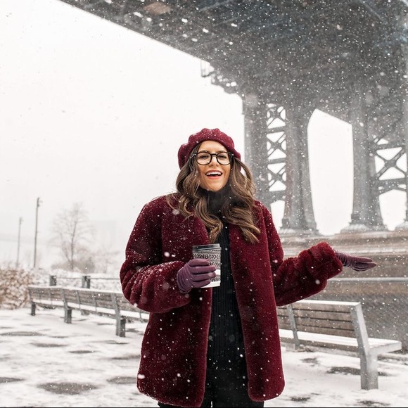 Brand New Burgundy Beret ✨ - Picture 1 of 2